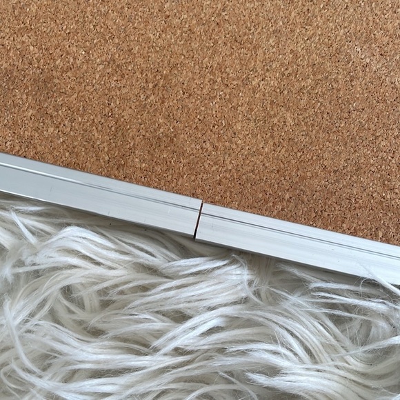 Small wall hanging bulletin board - Picture 4 of 16